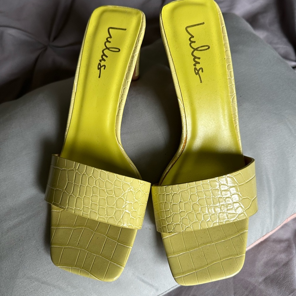 LULUS MULEs /SLEEPER SHOES , UNUSED